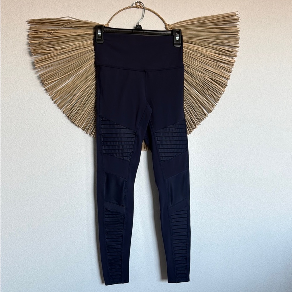 ALO Yoga Blue Moto-Style Leggings with Ribbed Panels - Picture 9 of 14